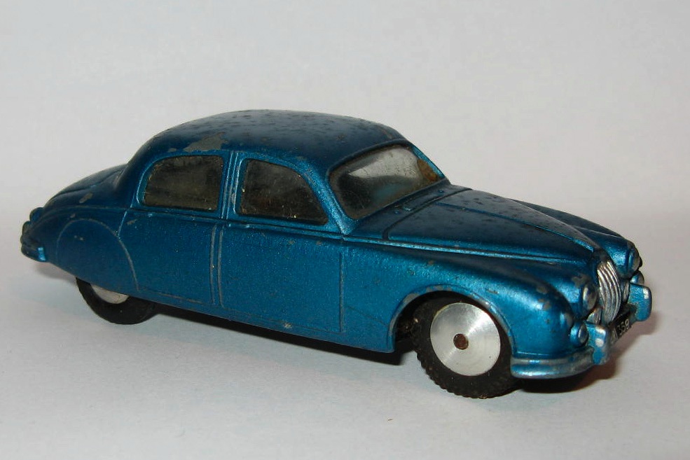 208M JAGUAR 2.4 LITRE.jpg